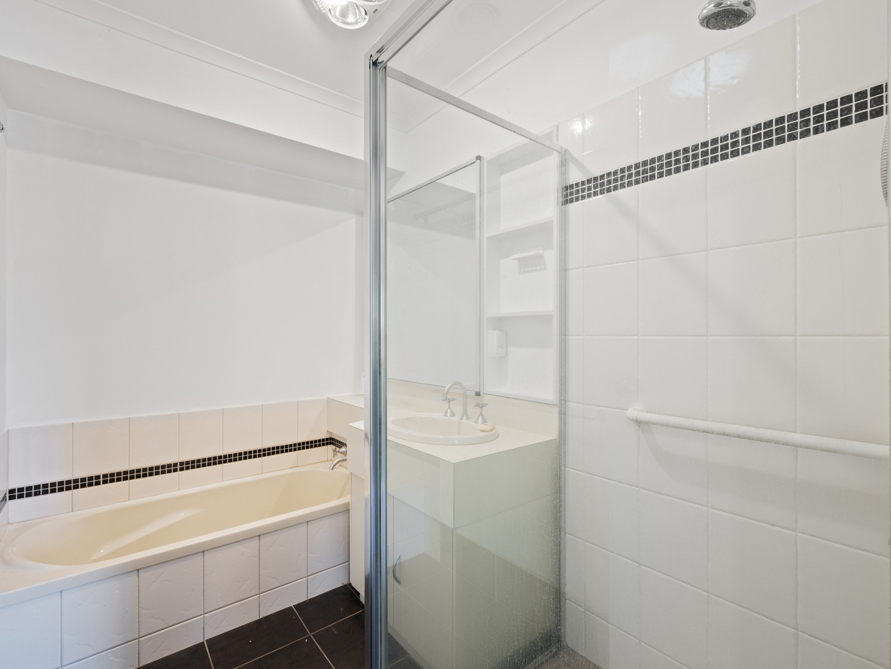 4-bedroom house at 30 Wenhams Lane, Wangaratta, VIC 3677, Wangaratta, Victoria