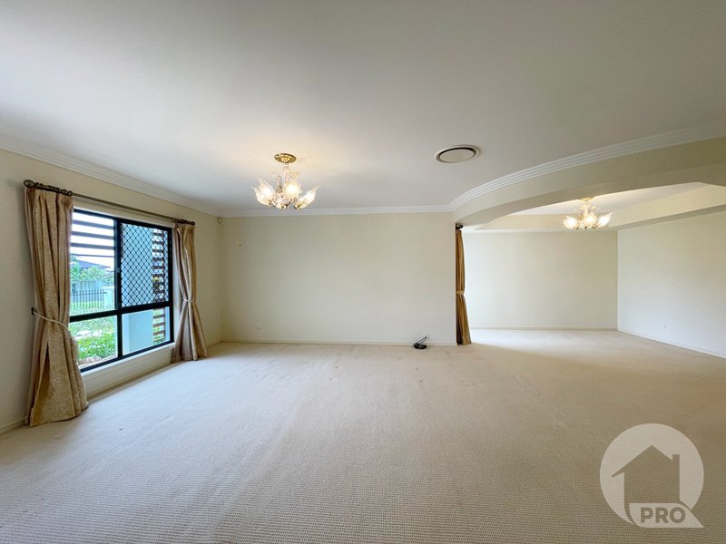 Photo - 30 Westpark Place, Kuraby QLD 4112 - Image 3