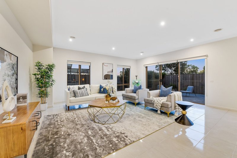 Photo - 30 Westwood Boulevard, Keysborough VIC 3173 - Image 3