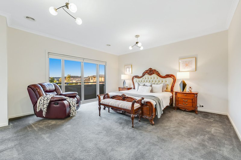 Photo - 30 Westwood Boulevard, Keysborough VIC 3173 - Image 16