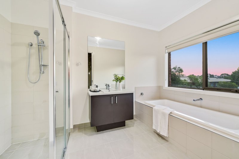 Photo - 30 Westwood Boulevard, Keysborough VIC 3173 - Image 21