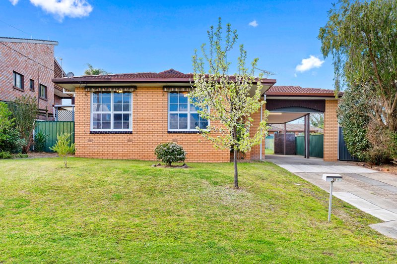 30 White Avenue, Kooringal NSW 2650