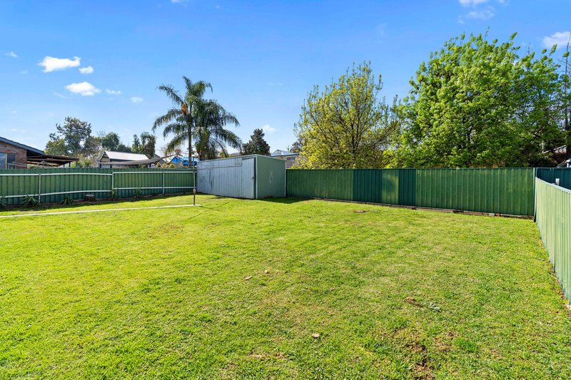 Photo - 30 White Avenue, Kooringal NSW 2650 - Image 12