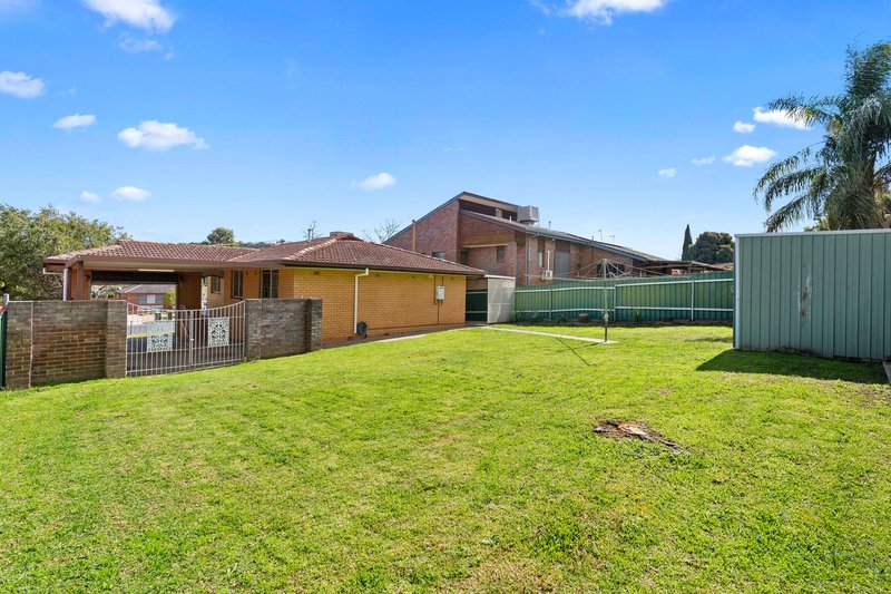 Photo - 30 White Avenue, Kooringal NSW 2650 - Image 13