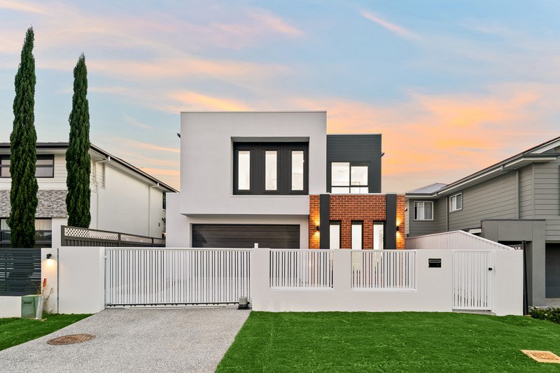 Photo - 30 Whitehaven Street, Pallara QLD 4110 - Image 1