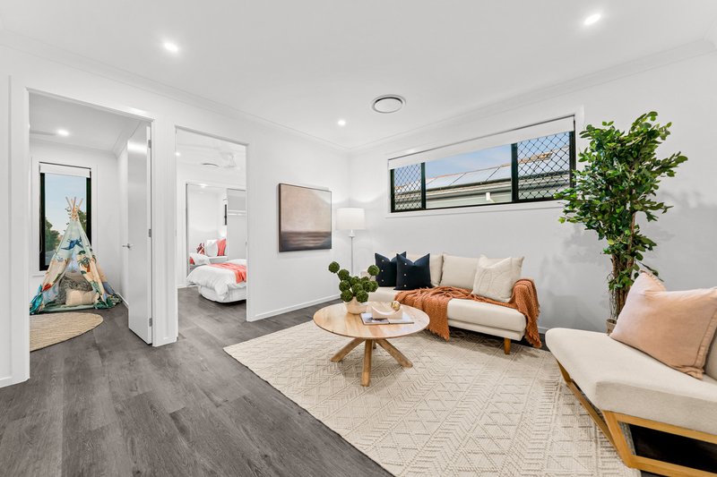 Photo - 30 Whitehaven Street, Pallara QLD 4110 - Image 17