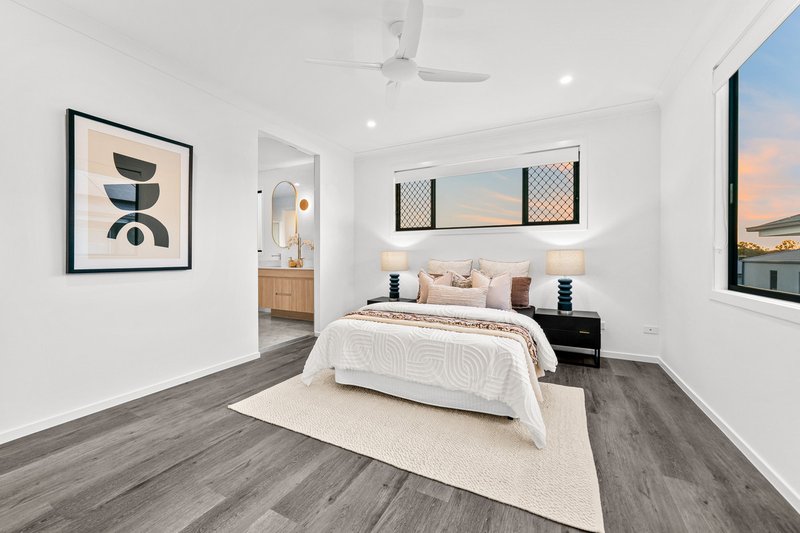 Photo - 30 Whitehaven Street, Pallara QLD 4110 - Image 18