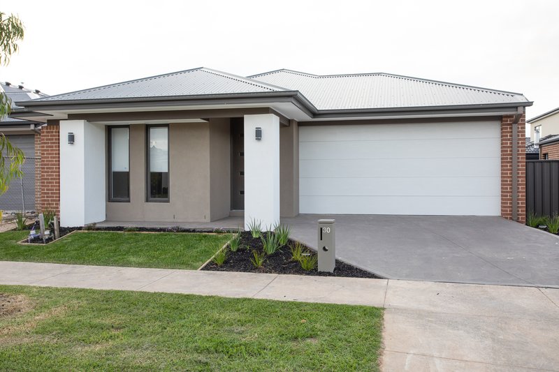 30 Whitfield Crescent, Craigieburn VIC 3064