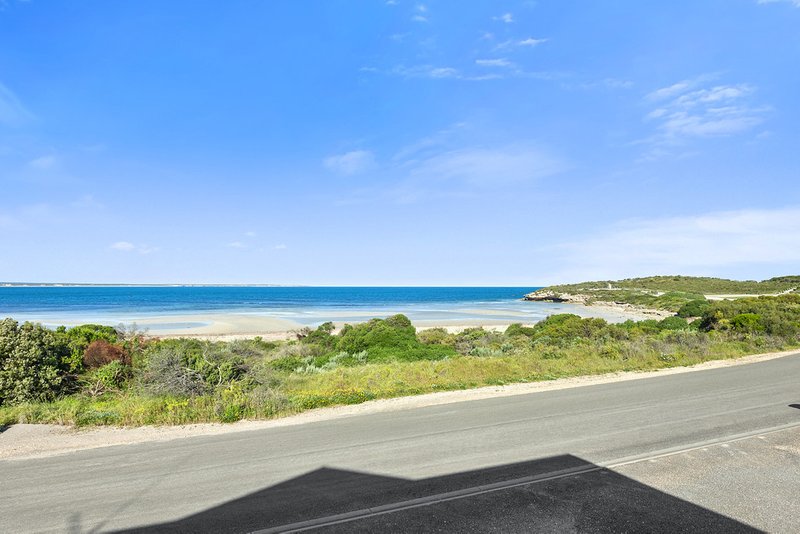 Photo - 30 Willyama Drive, Marion Bay SA 5575 - Image 12