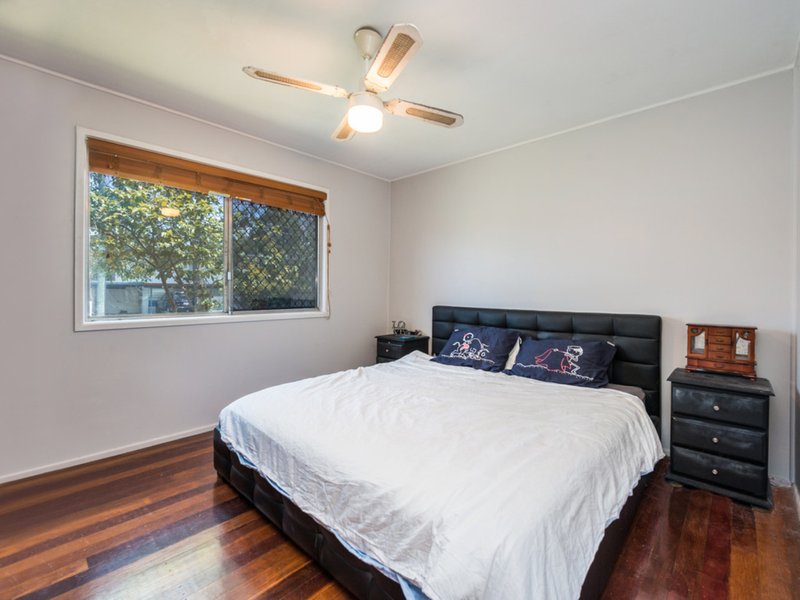 Photo - 30 Winifred Street, Kingston QLD 4114 - Image 7