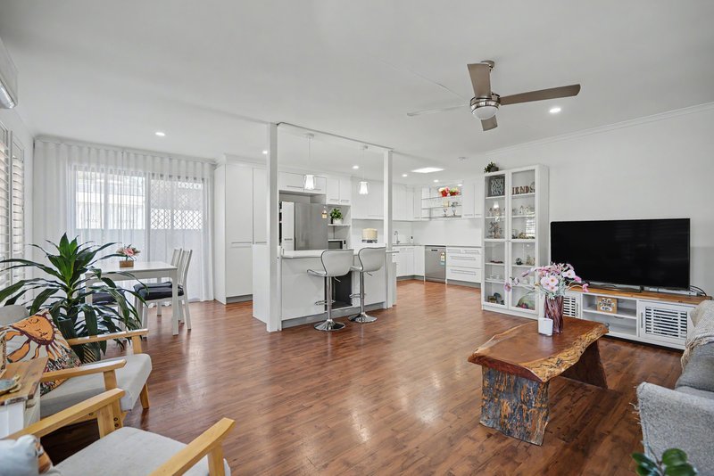 Photo - 30 Winship Street, Ormiston QLD 4160 - Image 3