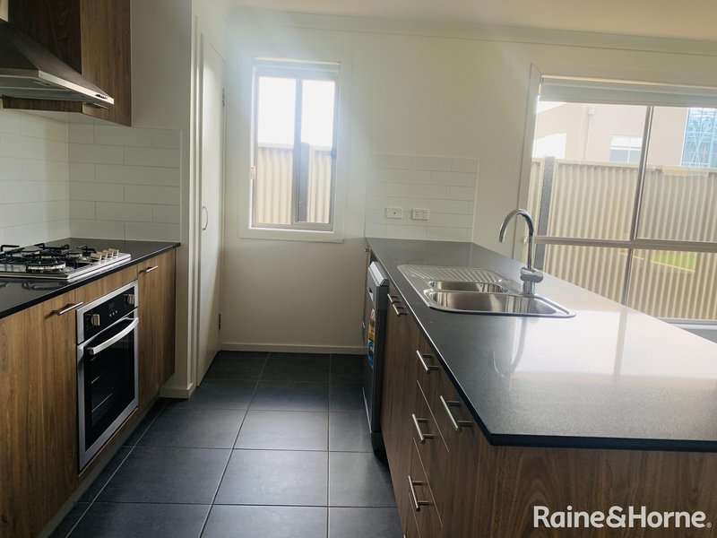 Photo - 30 Wolsten Drive, Blakeview SA 5114 - Image 3