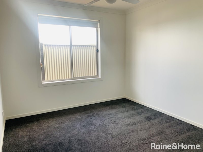 Photo - 30 Wolsten Drive, Blakeview SA 5114 - Image 9