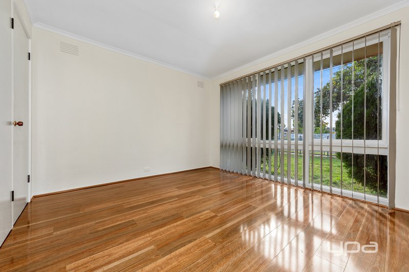 Photo - 30 Woodland Drive, Albanvale VIC 3021 - Image 5