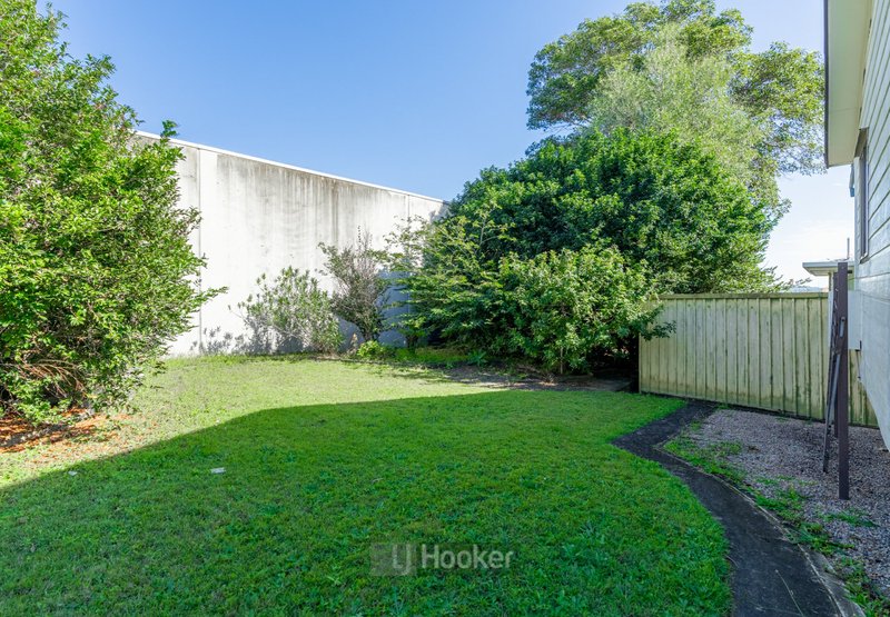 Photo - 30 Woodlands Drive, Stapylton QLD 4207 - Image 9