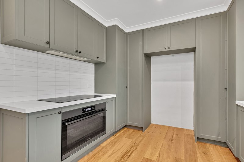 Photo - 30 Woodside Court, Eden Park VIC 3757 - Image 4