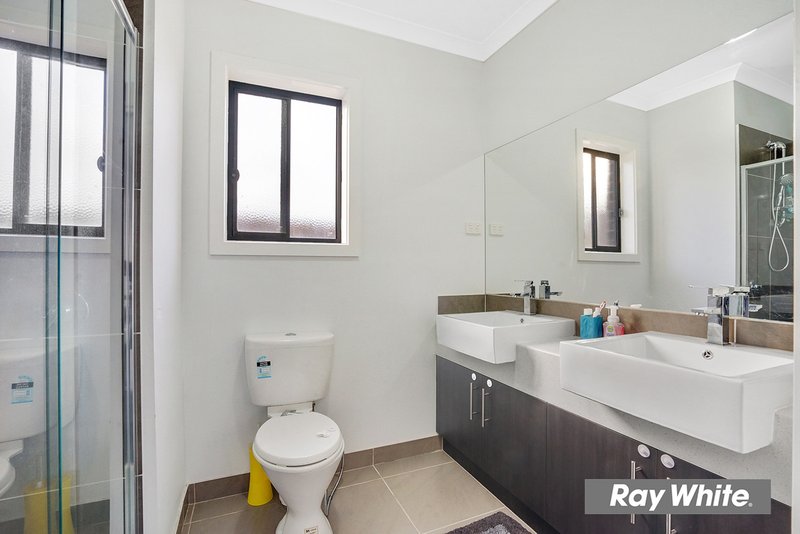 Photo - 30 Wootten Road, Tarneit VIC 3029 - Image 12