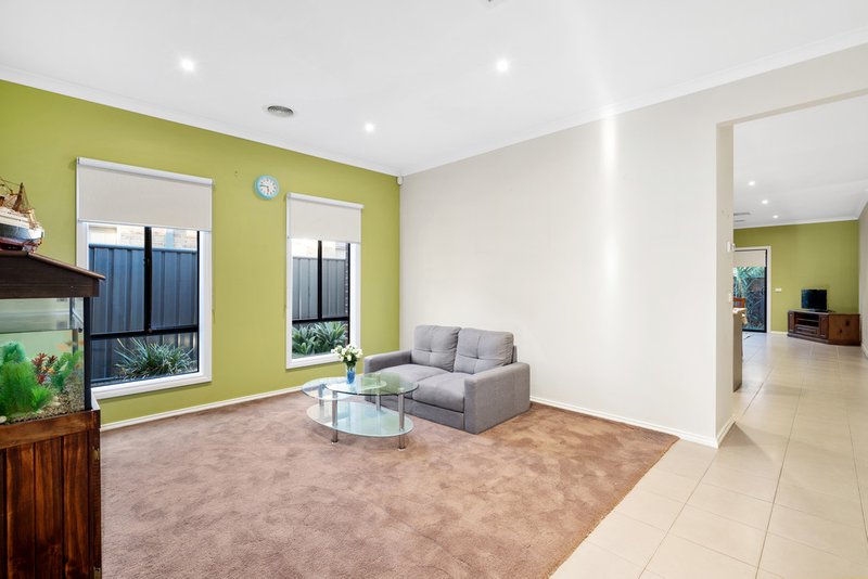 Photo - 30 Yoemans Drive, Mernda VIC 3754 - Image 7