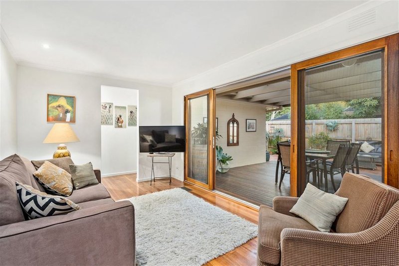 Photo - 30 York Street, Glen Waverley VIC 3150 - Image 3