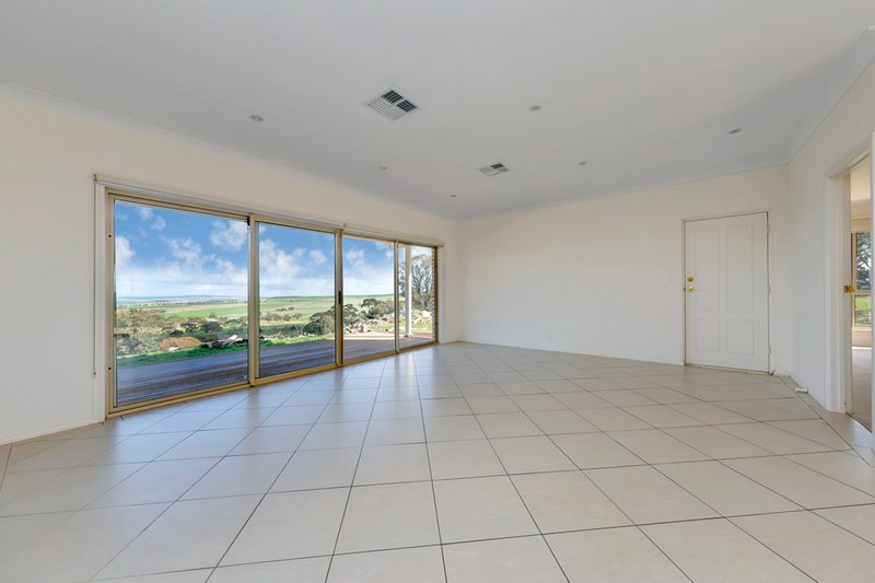 Photo - 300 Blackhill Road, Bagot Well SA 5373 - Image 3