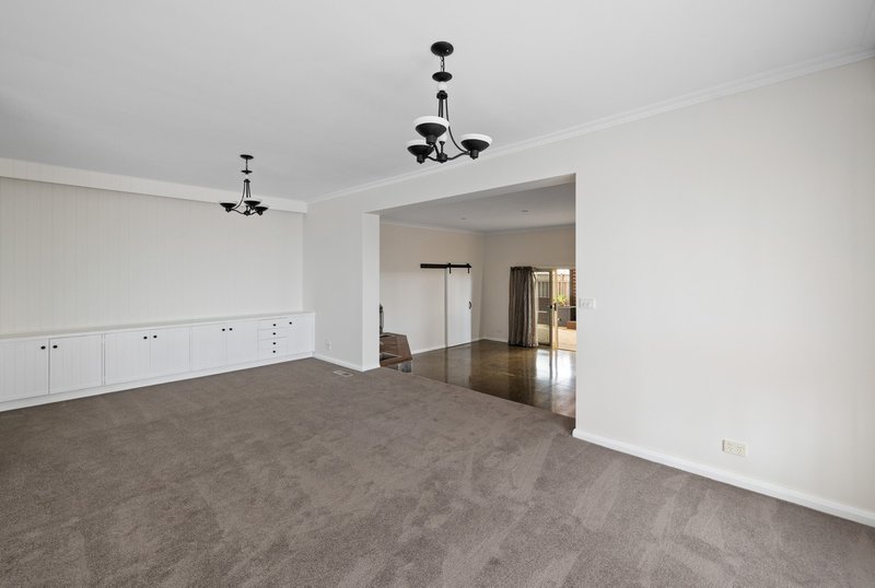 Photo - 300 Cunninghams Road, Werribee South VIC 3030 - Image 6