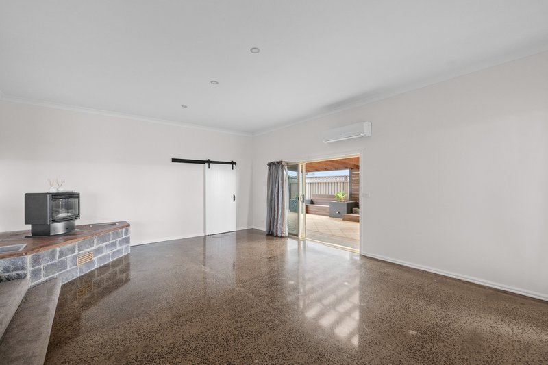 Photo - 300 Cunninghams Road, Werribee South VIC 3030 - Image 9