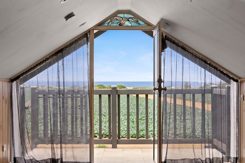 Photo - 300 Cunninghams Road, Werribee South VIC 3030 - Image 24