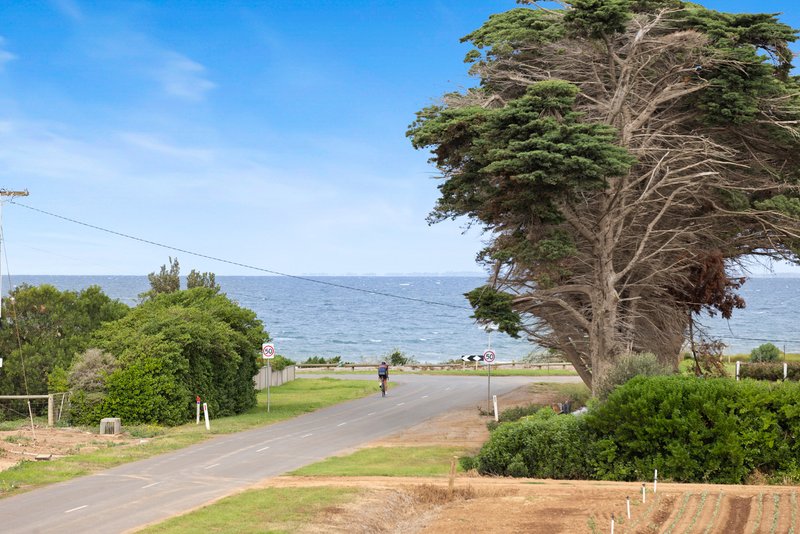 Photo - 300 Cunninghams Road, Werribee South VIC 3030 - Image 25