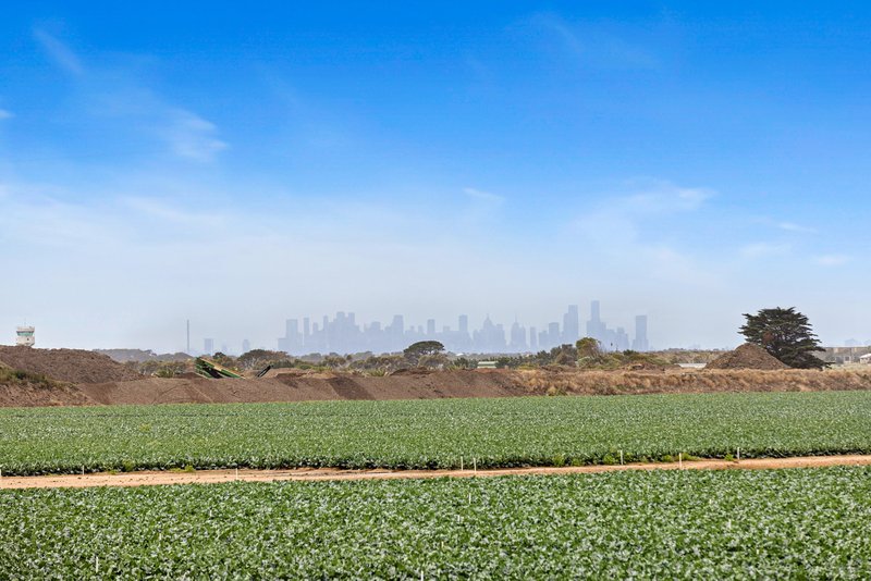 Photo - 300 Cunninghams Road, Werribee South VIC 3030 - Image 26