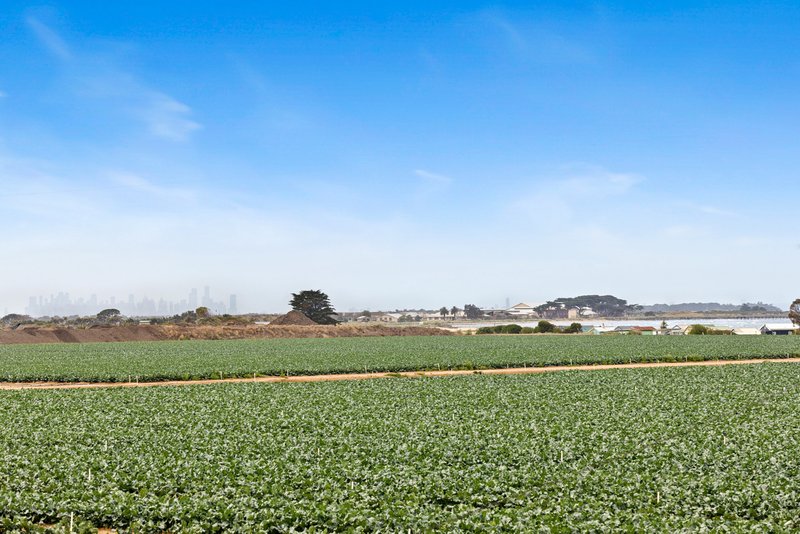 Photo - 300 Cunninghams Road, Werribee South VIC 3030 - Image 27