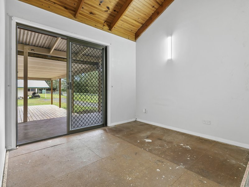 Photo - 300 Peel Road, Beachmere QLD 4510 - Image 16