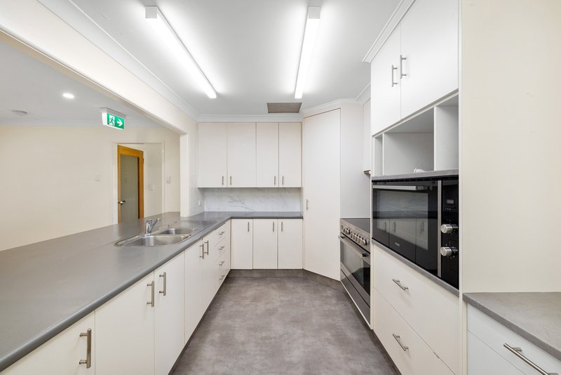 Photo - 300 Richmond Road, Cannon Hill QLD 4170 - Image 4