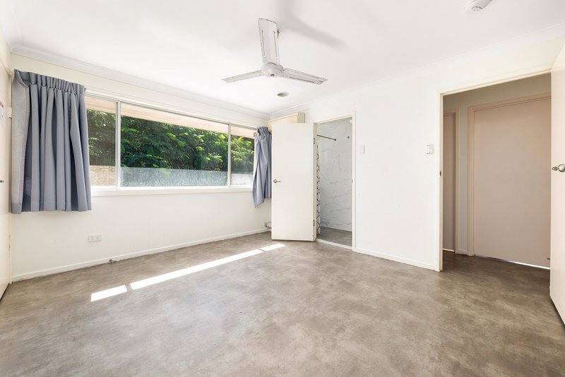 Photo - 300 Richmond Road, Cannon Hill QLD 4170 - Image 10
