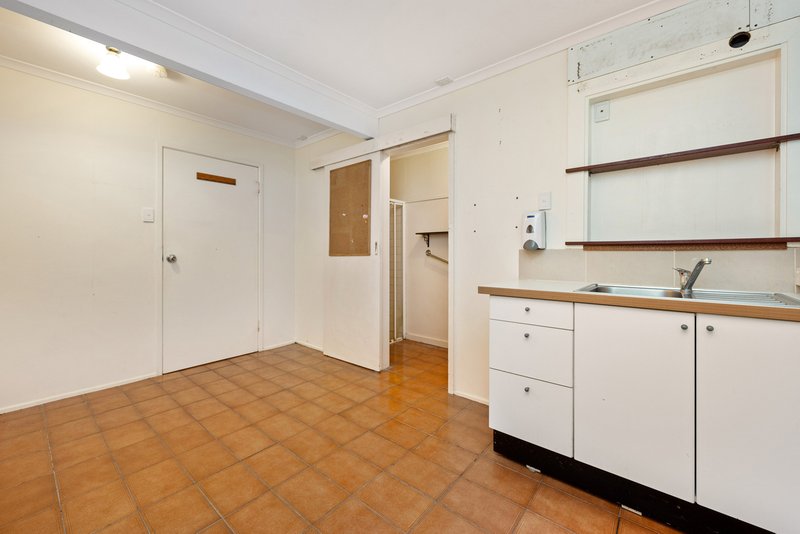 Photo - 300 Richmond Road, Cannon Hill QLD 4170 - Image 13