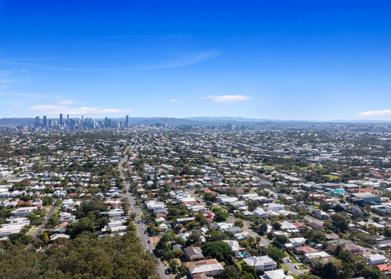 Photo - 300 Richmond Road, Cannon Hill QLD 4170 - Image 27