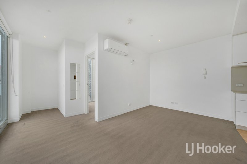 Photo - 3005/288 Spencer Street, Melbourne VIC 3000 - Image 4