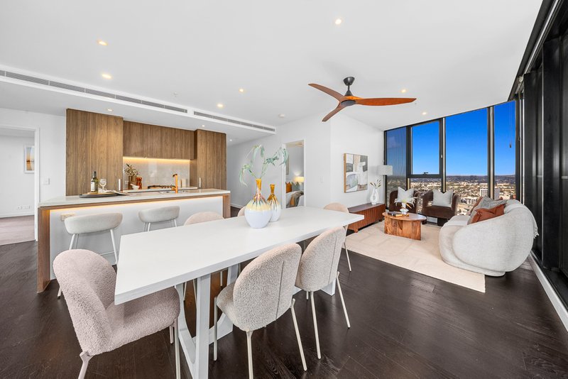 Photo - 3007/179 Alfred Street, Fortitude Valley QLD 4006 - Image 3