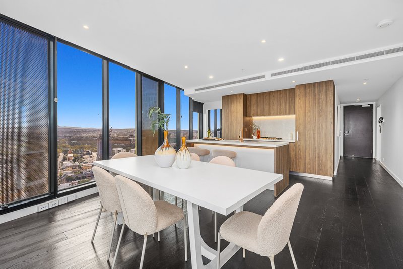 Photo - 3007/179 Alfred Street, Fortitude Valley QLD 4006 - Image 4