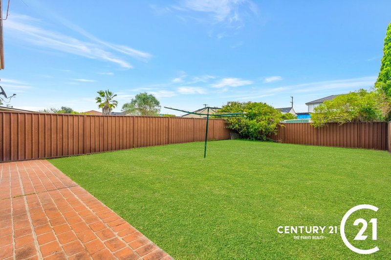 Photo - 300b Polding Street, Smithfield NSW 2164 - Image 11