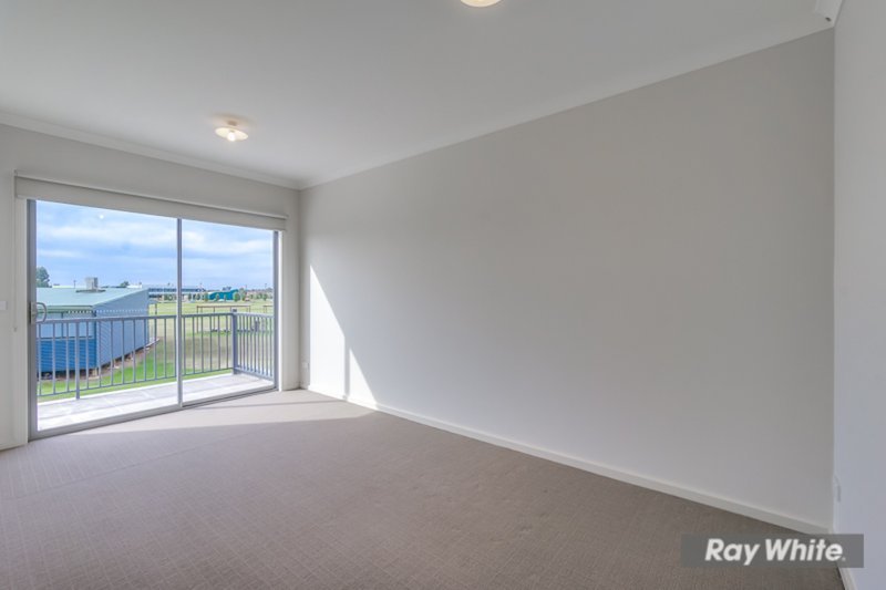 Photo - 30/1-5 Thomas Carr Drive, Tarneit VIC 3029 - Image 11