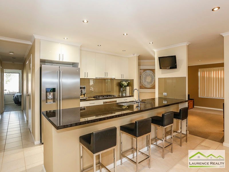 Photo - 301 Anchorage Drive North, Mindarie WA 6030 - Image 3