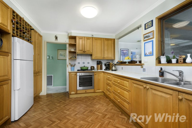 Photo - 301 Gallaghers Road, Glen Waverley VIC 3150 - Image 2