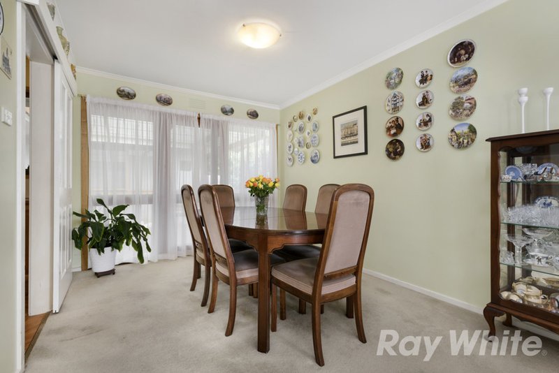 Photo - 301 Gallaghers Road, Glen Waverley VIC 3150 - Image 5