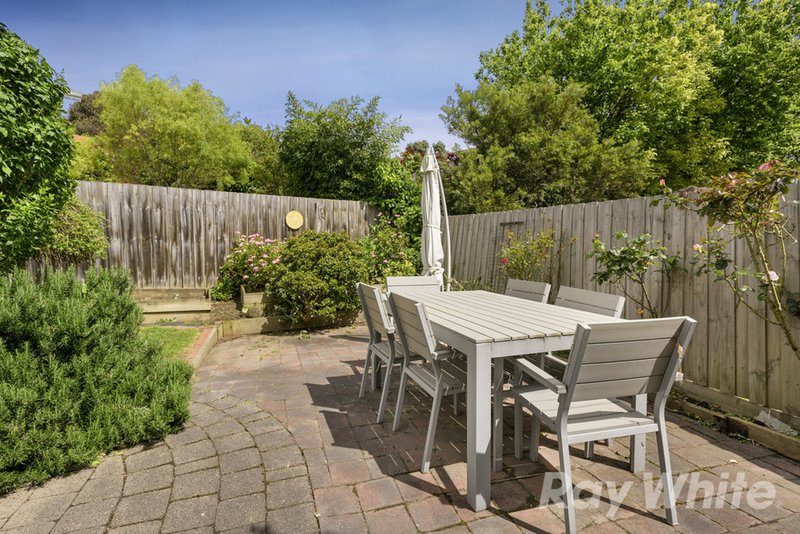 Photo - 301 Gallaghers Road, Glen Waverley VIC 3150 - Image 10