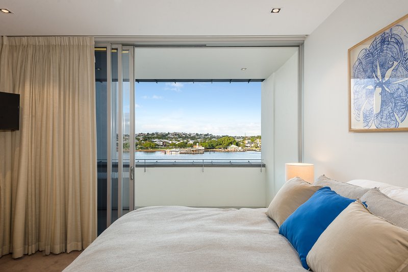 Photo - 30/1 Macquarie Street, Teneriffe QLD 4005 - Image 7