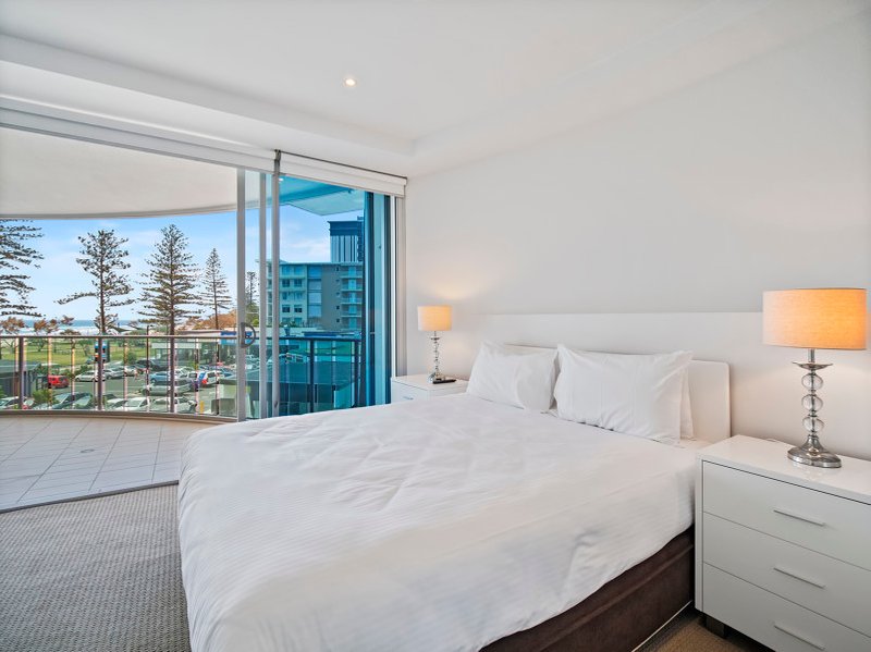 Photo - 301/1 Douglas Street 'Nirvana' , Coolangatta QLD 4225 - Image 4