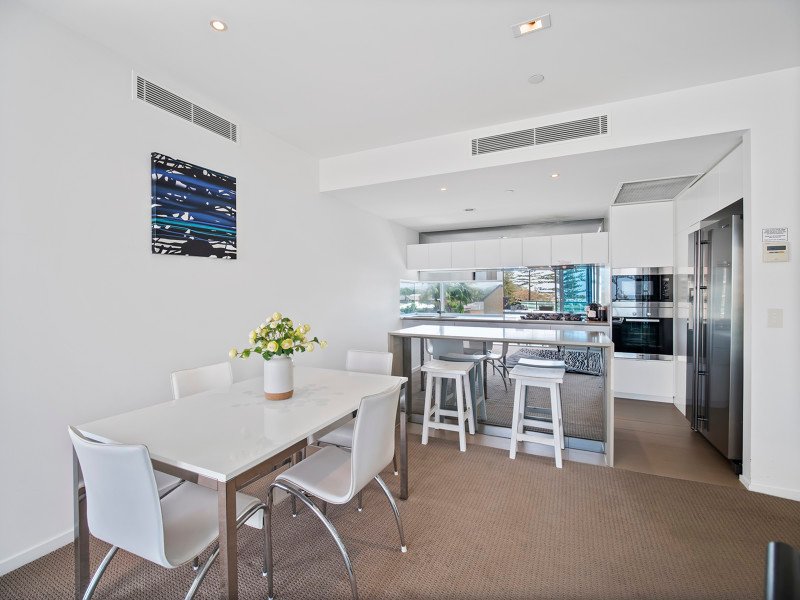 Photo - 301/1 Douglas Street 'Nirvana' , Coolangatta QLD 4225 - Image 8