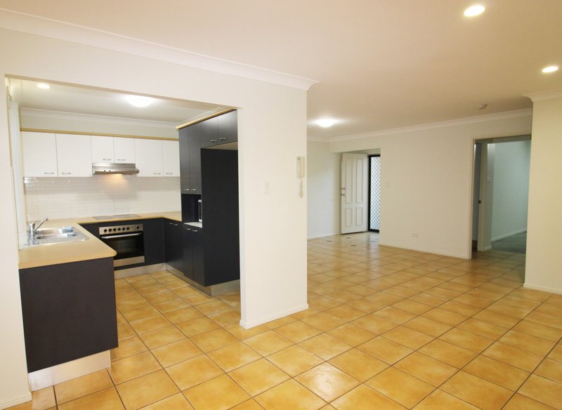 Photo - 30/11 Federation Street, Wynnum West QLD 4178 - Image 2