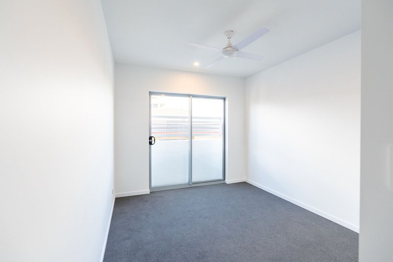 Photo - 301/10-12 Mermaid Street, Chermside QLD 4032 - Image 8