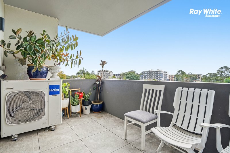Photo - 301/10 Carinya Street, Blacktown NSW 2148 - Image 10